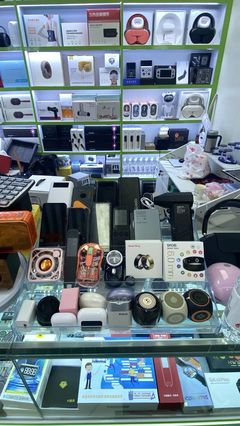 華強北檔口的產(chǎn)品構(gòu)成 電子產(chǎn)品銷售的微觀生態(tài)